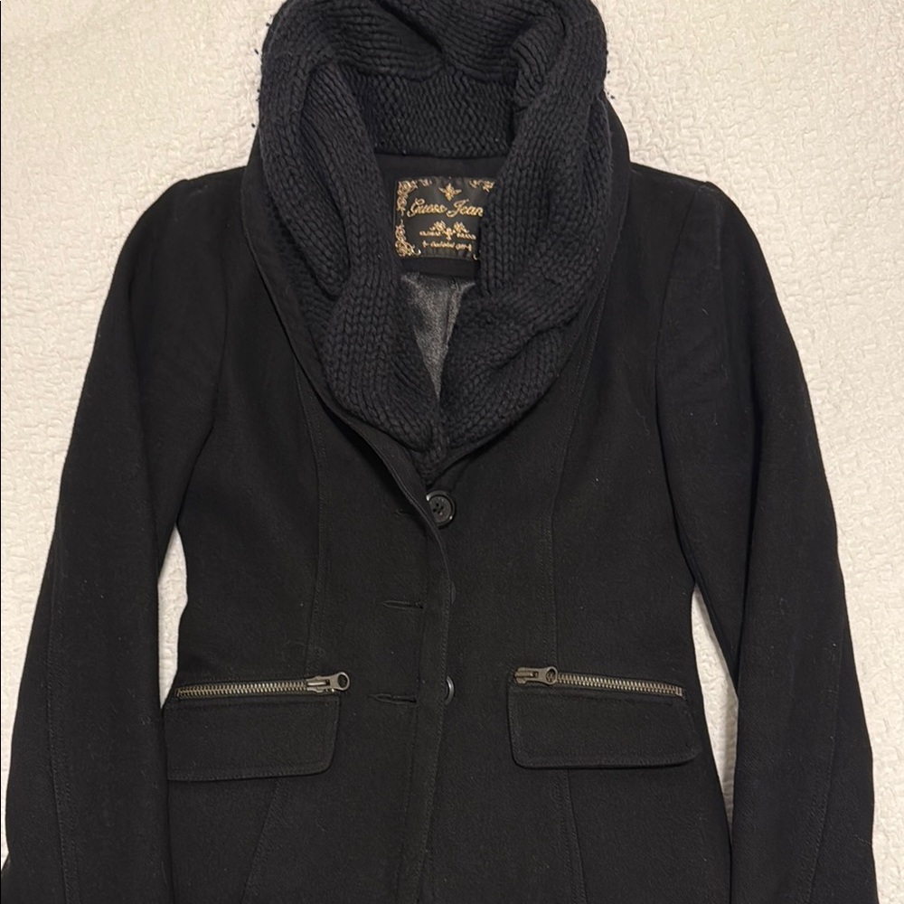 Guess Black Blazer with Shawl Collar and Tailored Fit
